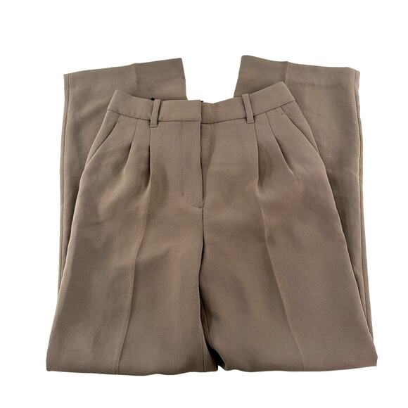 Aritzia Women's Turner Taupe The Effortless Pants Size 2 Short - Picture 6 of 11